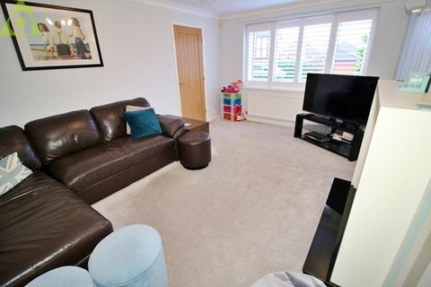 3 bedroom detached house for sale, Bentworth Close, Westhoughton, BL5 2GN