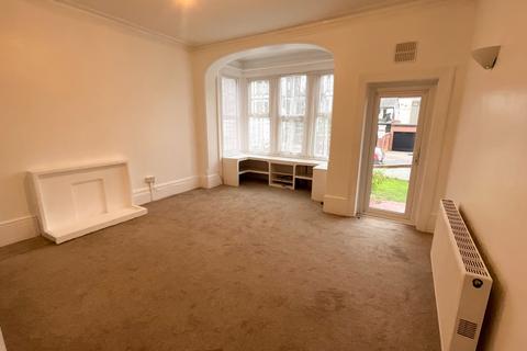 3 bedroom apartment to rent, Westcliff-on-Sea SS0