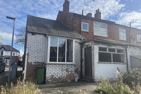 Property to rent, Mesnes Road, Wigan WN1