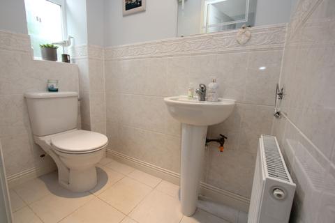 5 bedroom terraced house for sale, Heol Y Dryw, Rhoose Point, CF62 3LR