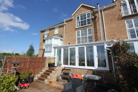 5 bedroom terraced house for sale, Heol Y Dryw, Rhoose Point, CF62 3LR