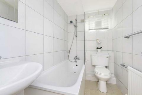 2 bedroom flat to rent, St. Stephens Gardens, London W2