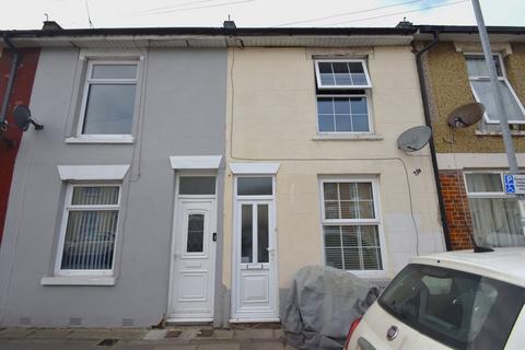 3 bedroom terraced house to rent, Guildford Road, Hampshire PO1