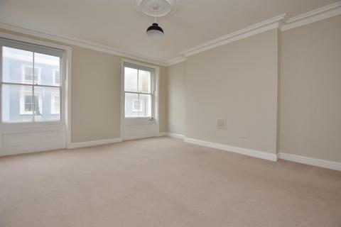 2 bedroom flat to rent, Robertson Street, Hastings TN34