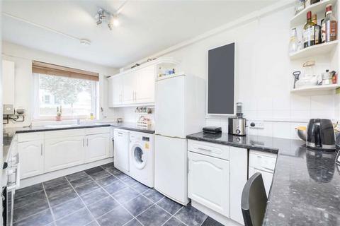 4 bedroom flat for sale, Manor Estate, London SE16