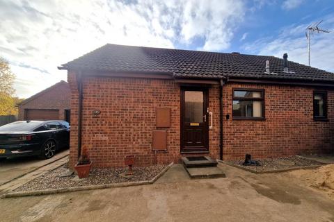 2 bedroom detached bungalow for sale, Cannell Road, Loddon