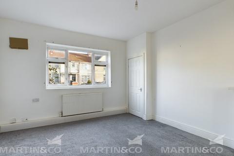 2 bedroom terraced house for sale, The Avenue, Bentley