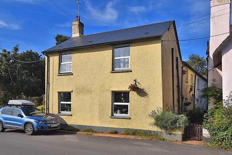 3 bedroom end of terrace house for sale, Main Road, Exminster