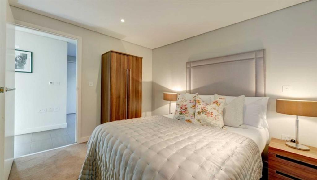 Merchant-square-paddington-basin-w2