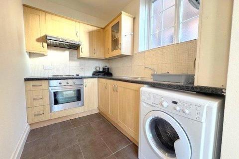 2 bedroom flat to rent, Templars Avenue, Golders Green, NW11