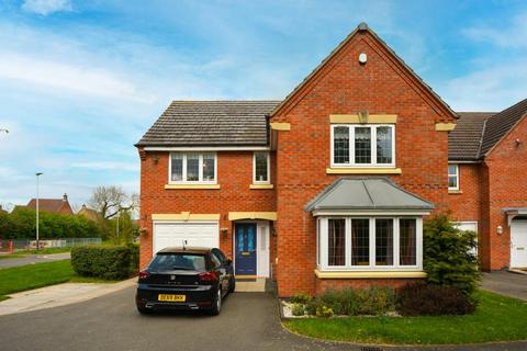 4 bedroom detached house to rent, Broadnook Close, Leicestershire LE3