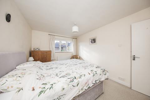12 Bracken Close, Crowborough, TN6 2EJ