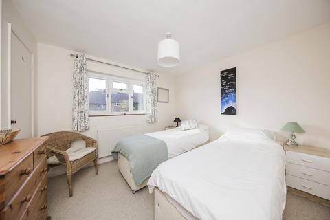 12 Bracken Close, Crowborough, TN6 2EJ