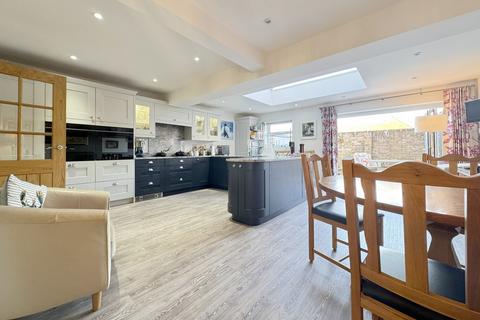 undefined, Courtenay Place, Lymington SO41