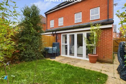 3 bedroom semi-detached house for sale, Windsor Crescent, Wokingham