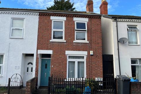 3 bedroom terraced house to rent, Alfred Street , Gloucester