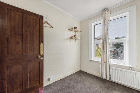 135 Brighton Road, South Croydon, CR2 6EF