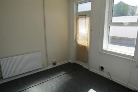 2 bedroom terraced house to rent, East Street, Harwich CO12