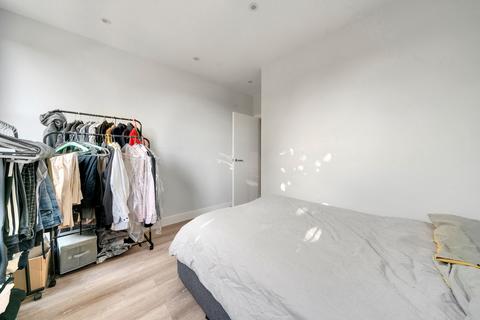 undefined, Commercial Road, Whitechapel, London, E1