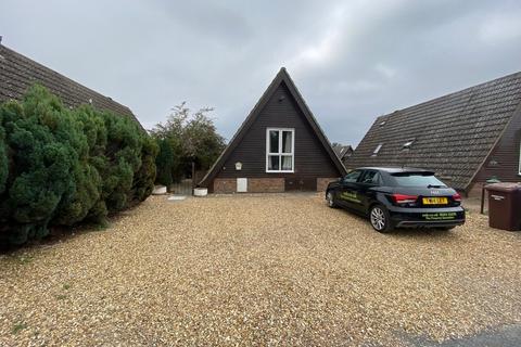 1 bedroom chalet to rent, Isleham Marina, Isleham CB7