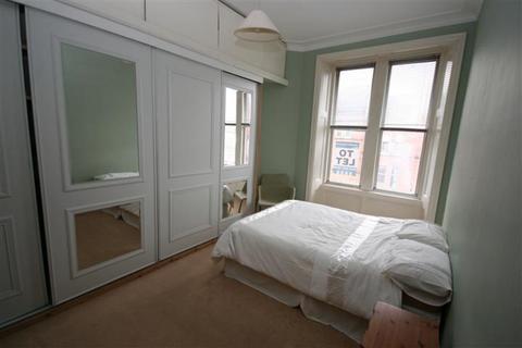 2 bedroom flat to rent, Underwood Street, Shawlands G41