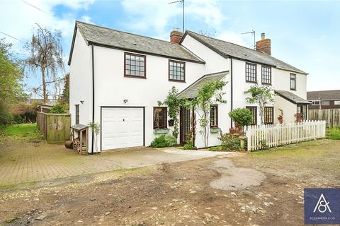 3 bedroom house for sale, Banbury Road, Brackley NN13