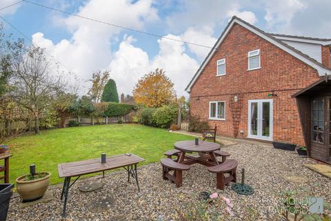 3 bedroom detached house for sale, Gallants Lane, East Harling