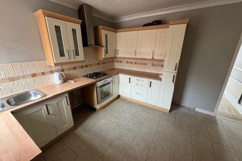 2 bedroom terraced house to rent, Regent Street, South Elmsall