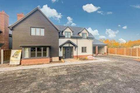 5 bedroom detached house for sale, Turnpike Close, Ardleigh, Colchester