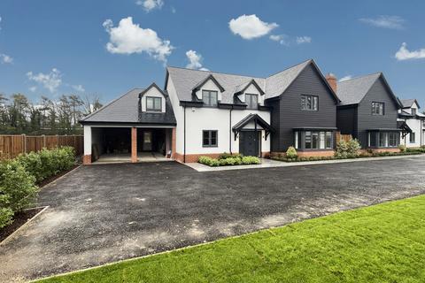 5 bedroom detached house for sale, Turnpike Close, Ardleigh, Colchester