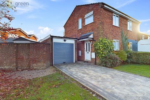 2 bedroom semi-detached house for sale, Chestnut Close, Tamworth B78