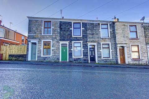 2 bedroom terraced house to rent, Moor Lane, Darwen