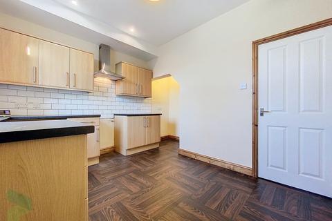 2 bedroom terraced house to rent, Moor Lane, Darwen