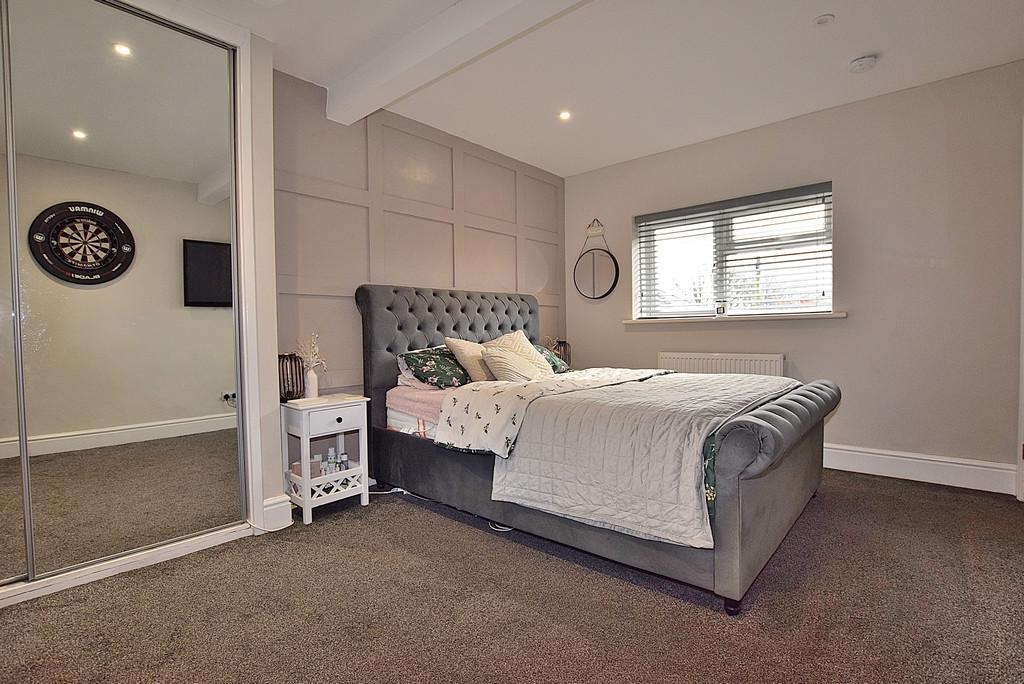 Bed 1 alt 01