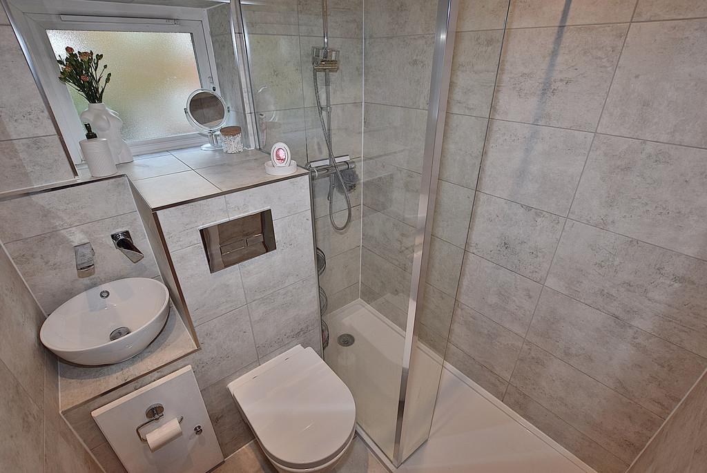 Bathroom 01