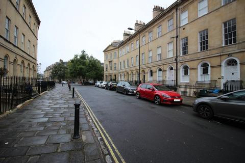 2 bedroom apartment to rent, Henrietta Street, Bath