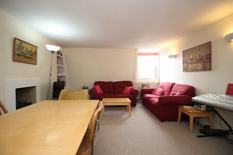 2 bedroom apartment to rent, Henrietta Street, Bath