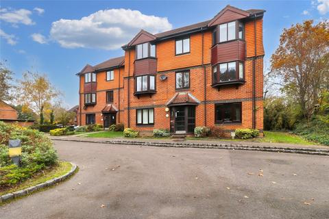 2 bedroom flat for sale, Foxhills, Surrey GU21