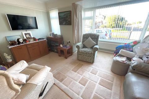 2 bedroom ground floor flat for sale, Sea Lane, Rustington