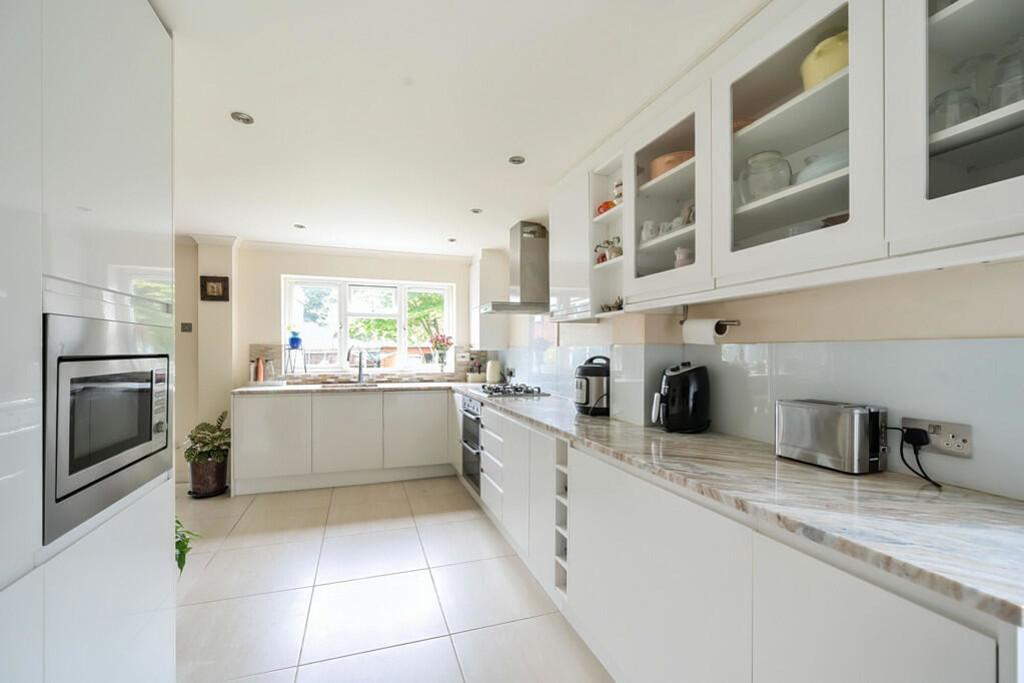 House in Harrow - More