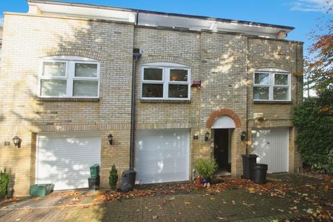 1 bedroom townhouse to rent, Saville Row, Hayes, Bromley