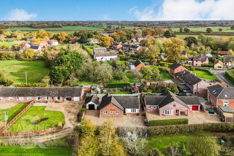 2 bedroom detached bungalow for sale, Mill Road, Tivetshall St. Margaret, Norwich