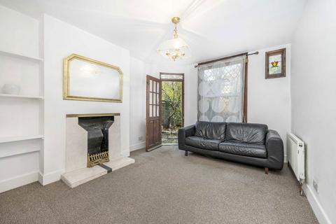 2 bedroom flat for sale, Bathurst Gardens, London NW10