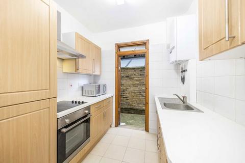 2 bedroom flat for sale, Bathurst Gardens, London NW10