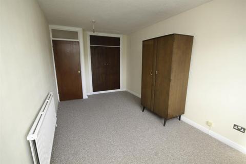 2 bedroom flat to rent, Jason Close, Brentwood