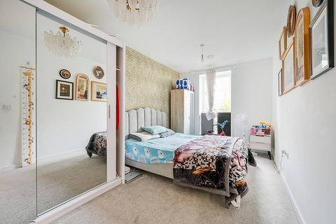 2 bedroom flat for sale, Laurina Apartments, Hayes and Harlington, Hayes, UB3