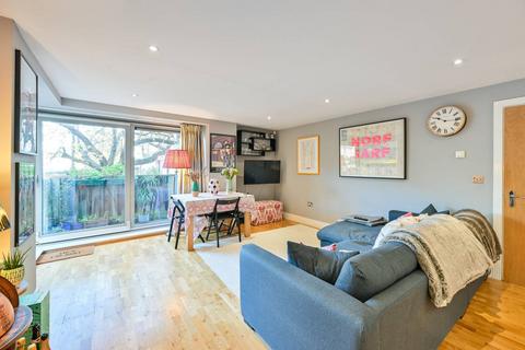 2 bedroom flat for sale, Paradise Street, Bermondsey, London, SE16