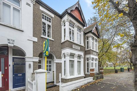 2 bedroom flat for sale, Chiswick Common Road, Chiswick, London, W4