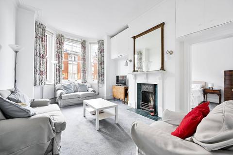 3 bedroom flat to rent, Fulham Road, Chelsea, London, SW10