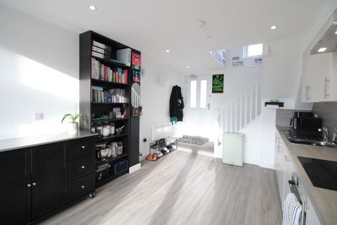 1 bedroom penthouse for sale, Derngate Lofts, Northampton, NN1